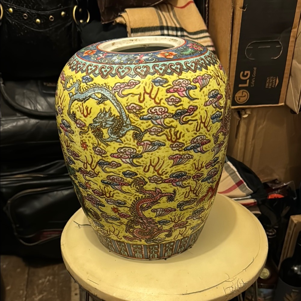 Colorful Dragon Motif Vase